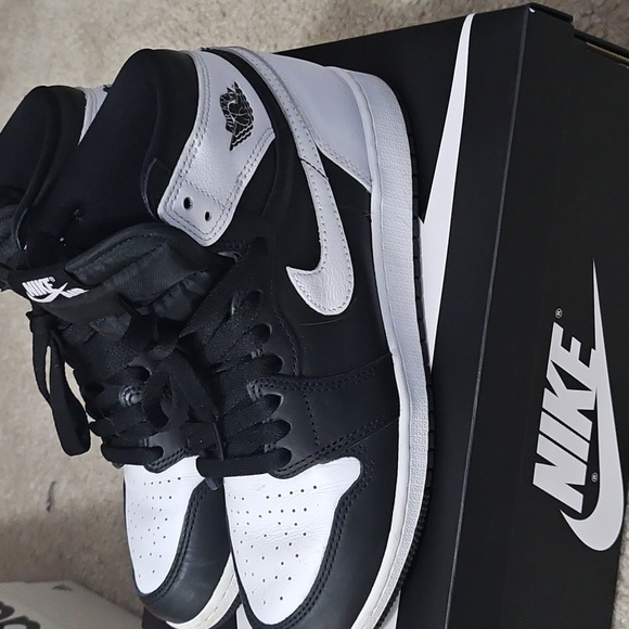 Nike Black and White Air Jordan Sneakers - Picture 3 of 6